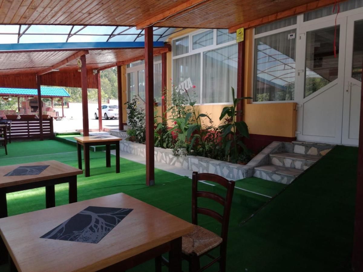 Гостевой дом Pensiune Restaurant VIP Байя-де-Фьер-14