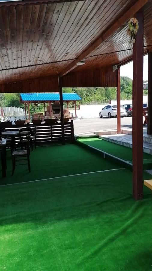 Гостевой дом Pensiune Restaurant VIP Байя-де-Фьер-12