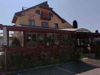 Гостевой дом Pensiune Restaurant VIP Байя-де-Фьер-2